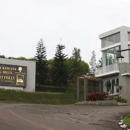 Imah Dago Villa - Budget Staycation Villa In Bandung Eksteriør billede